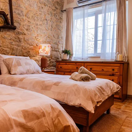 Three Bedroom Townhouse In Bormla Three Cities Apartamento