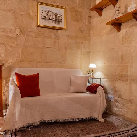 Three Bedroom Townhouse In Bormla Three Cities *